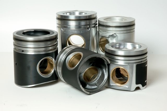 Forged Pistons vs. Cast Pistons